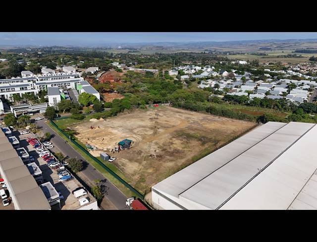 325M² BUSINESS CENTRE TO LET IN BALLITO DISTRICT
